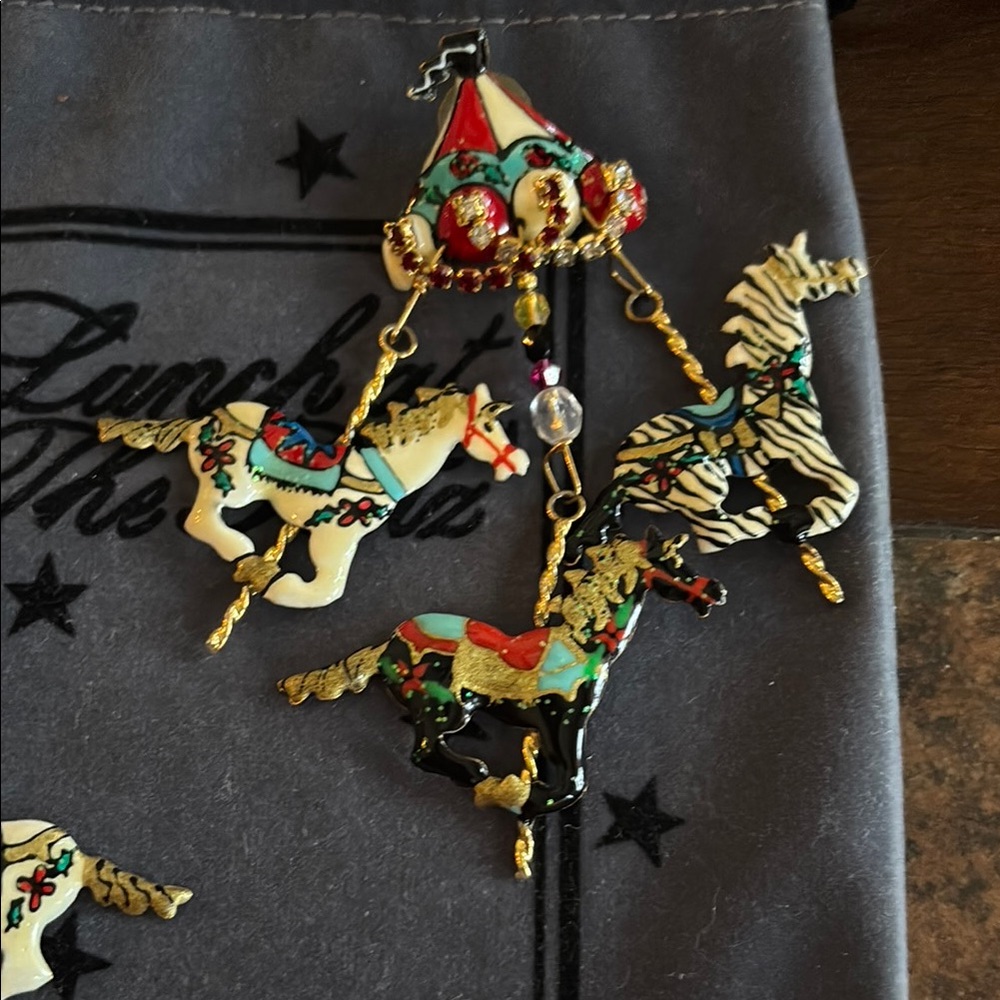 Lunch At The Ritz CAROUSEL HORSES post Earrings - Picture 8 of 12